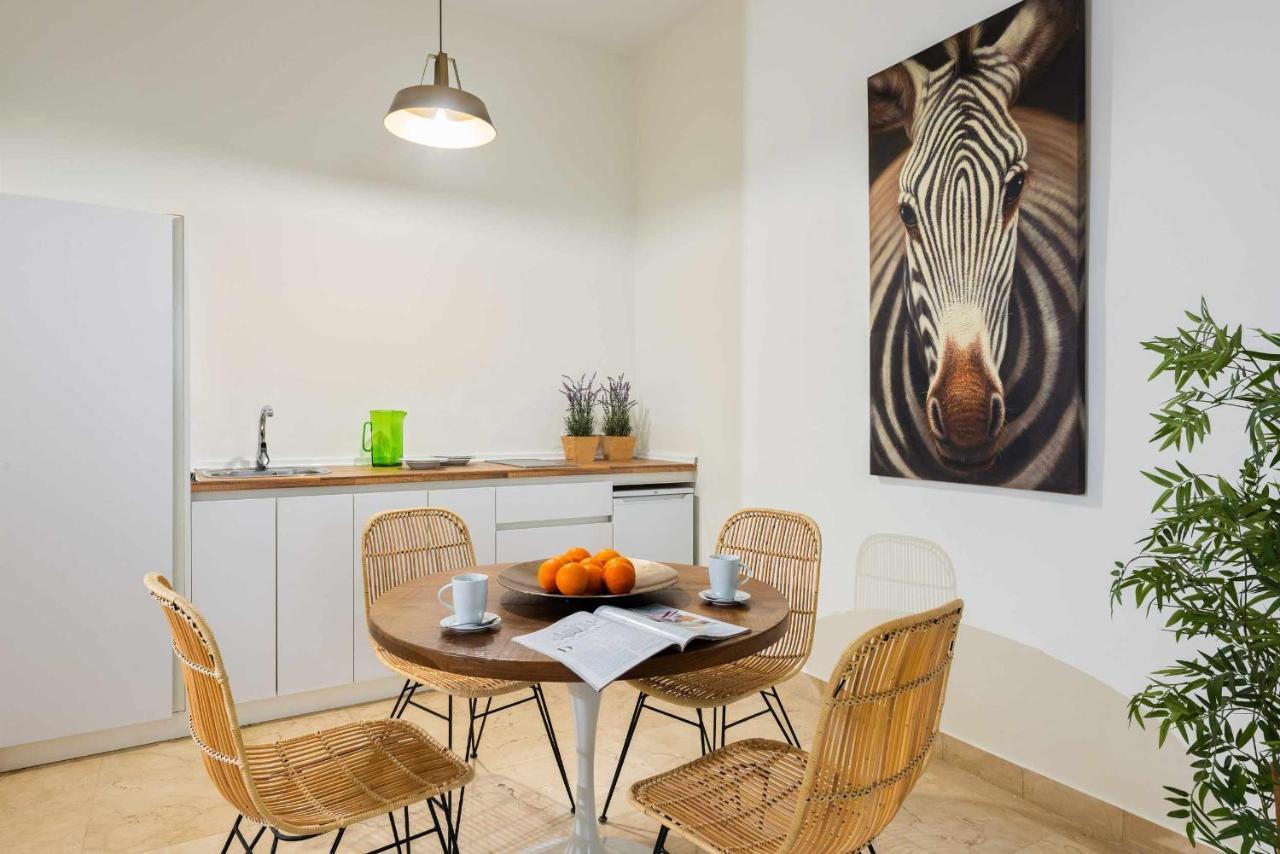 Monkeys Apartments Loft Pureza Seville Exterior photo